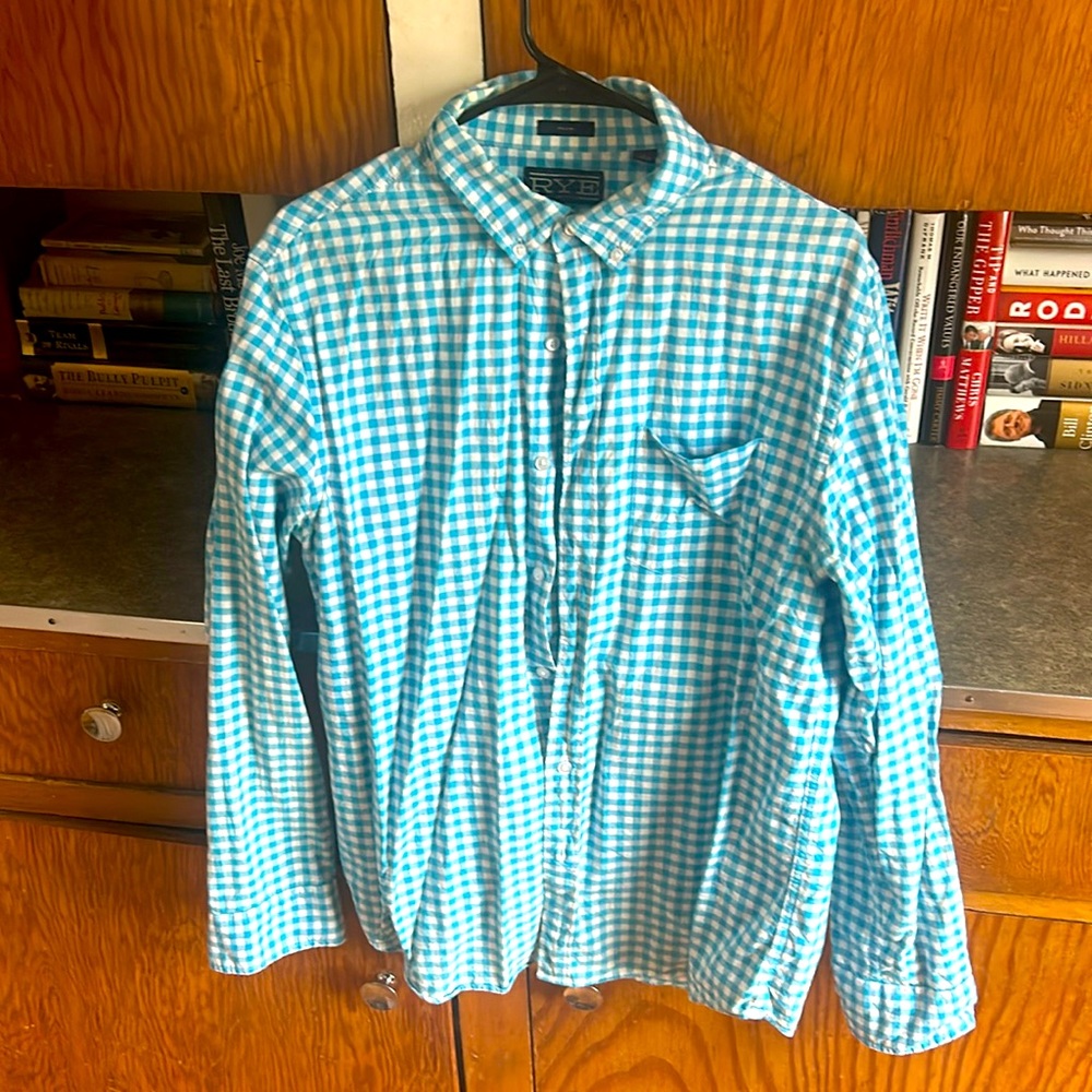 Rye casual men’s Gangnam button up.